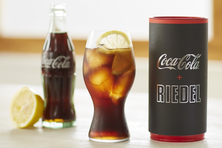 コカ・コーラ×RIEDEL 蒸し暑さを吹き飛ばす究極の1杯のためのグラス 
